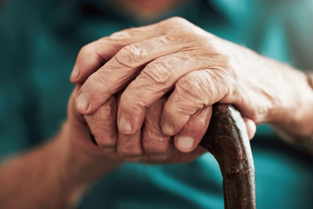 Howie Sacks and Henry / Expertise / Nursing Home Negligence