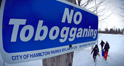 No tobogganing sign